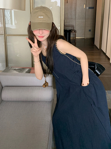 深蓝色圆领无袖连衣裙女2025夏季新款韩系设计感气质显瘦背心长裙图片