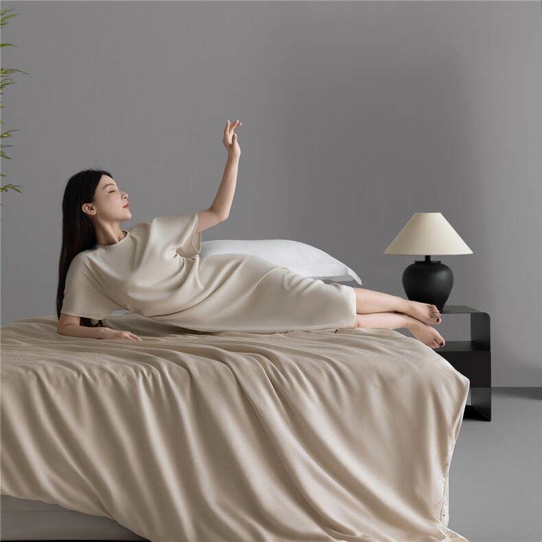 2025新款黄金双宫丝亲肤加厚冬被60s棉提花被芯被，被套/被芯，一起卖家纺