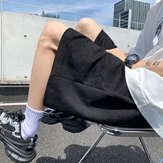 黑色