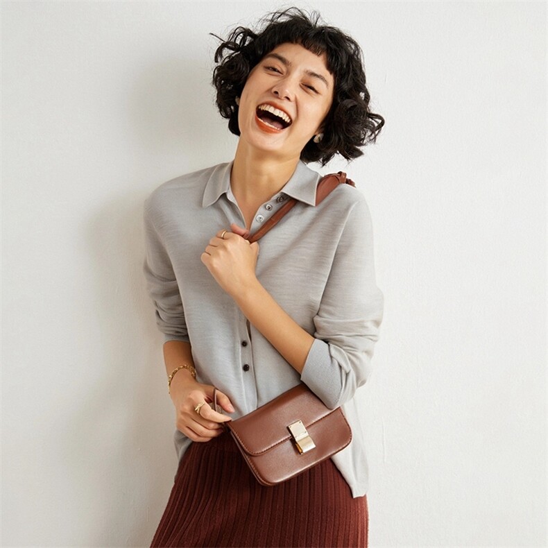 精纺100纯羊毛针织开衫女宽松POLO领长袖外搭2025秋季新款薄外套,女装衬衫,雪山红莲