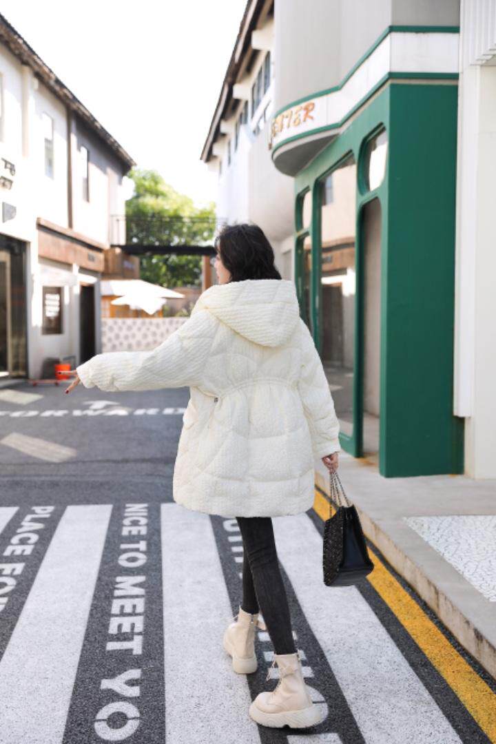 羽绒服，女装羽绒服，伊越