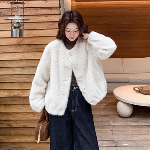 白色千金风皮毛一体加厚棉服2C081-7728P215K318图片