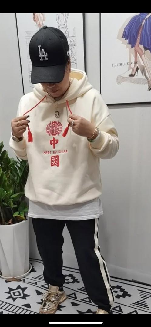 风刺绣加绒帽卫衣,女装卫衣/绒衫,七彩布衣