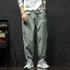 灰色