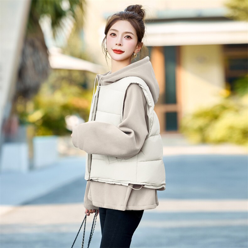 桔色叠穿超好看羽绒马甲女2024冬新款加绒保暖连帽卫衣,女装羽绒服,意芙