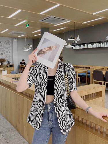 现货夏季斑马纹新款修身西服，女装，韩衫衣社