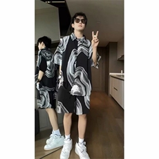 黑色