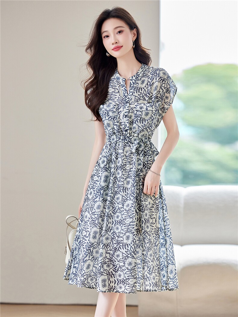法式小资连衣裙女夏漂亮独特绝美2025新款V领气质收腰显瘦高级感,女装连衣裙,布芭啦