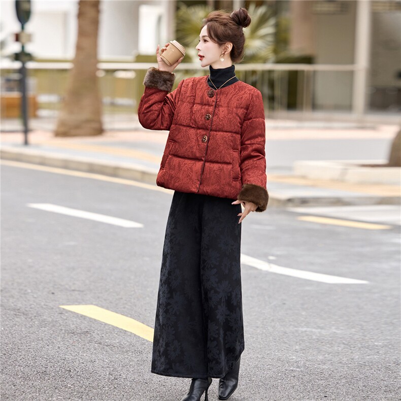 现货2025年新款羽绒服女复古新中式提花套装女加厚加绒休闲阔腿裤,女装羽绒服,璐依舞