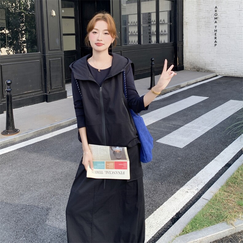 黑色休闲打底衫工装马甲套装女秋季2025新款休闲显瘦半身裙三件套图片