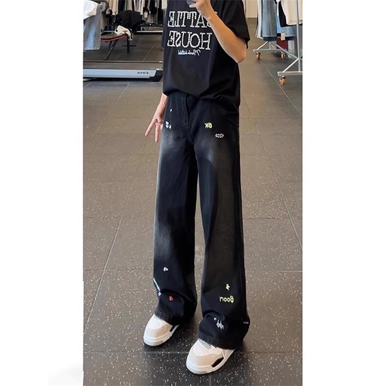 宽松卡通刺绣牛仔裤男女美式复古水洗阔腿裤图片