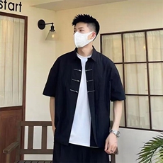 黑色