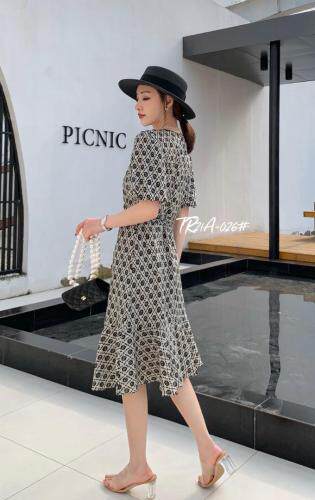 夏季新款碎花连衣裙，女装连衣裙，斯瑞威