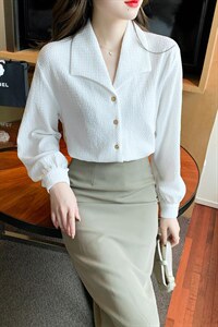 春装新款高级纹理休闲宽松衬衫时尚洋气法式上衣设计感小众雪纺衫图片