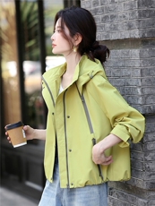 短外套女款春秋季2025新款高级设计感风衣小个子气质减龄上衣，女装短外套，丽影随形
