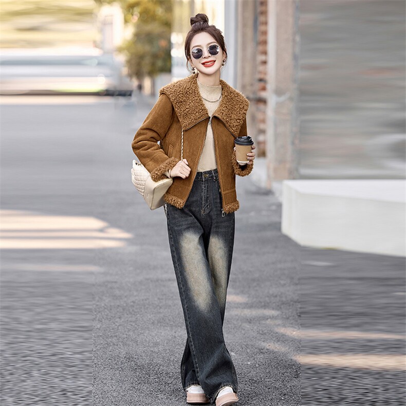 洋气减龄娃娃领皮毛一体羊羔毛外套女2025冬季新款加厚鹿皮绒上衣,女装棉衣/棉服,自然秀
