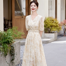 温柔黄色花法式连衣裙女夏季长款收腰显瘦优雅气质2024新款高级感，女装连衣裙，蝶眷