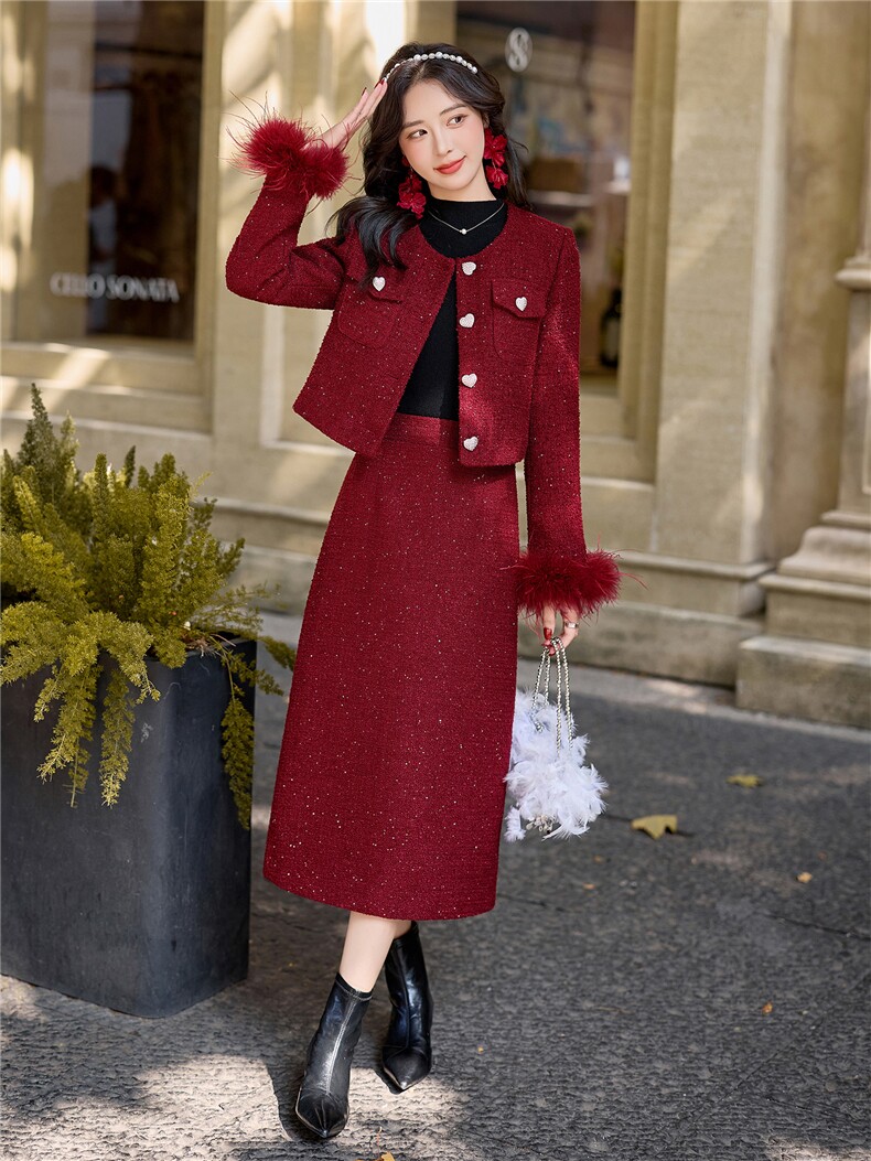 现货2025年红色小香风套装订婚礼服女结婚新娘便装90羽绒两件套,女装套装/套裙,韩宇舍