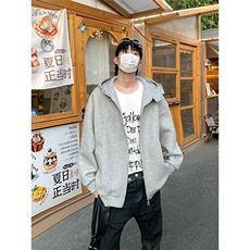 灰色