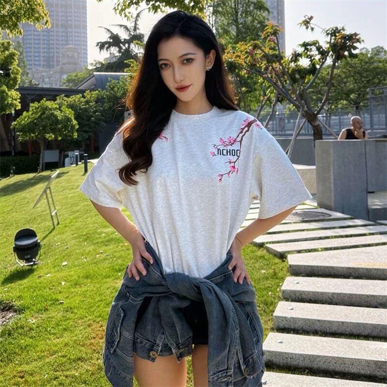 万针全刺绣工艺抖音得物高品质260克重磅纯棉双纱美式高街短袖T恤图片