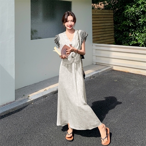 新中式国风穿搭醋酸缎面连衣裙女夏日气质高级感独特绝美长裙套装图片