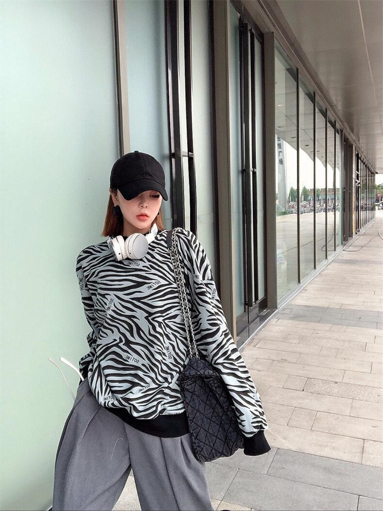 斑马条卫衣S-M，女装卫衣/绒衫，尚映