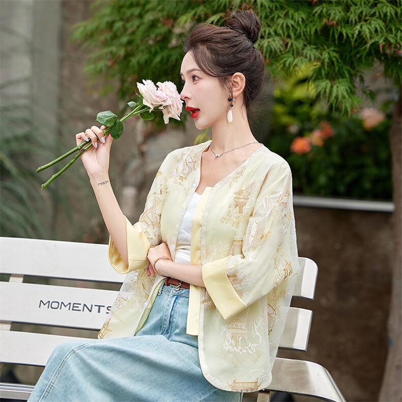 新中式国风外套女2025夏季新款高级感小香风短款黄色刺绣薄防晒衣,女装短外套,魅衣本色