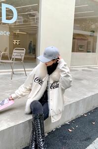 酷的狐狸毛派克服图片