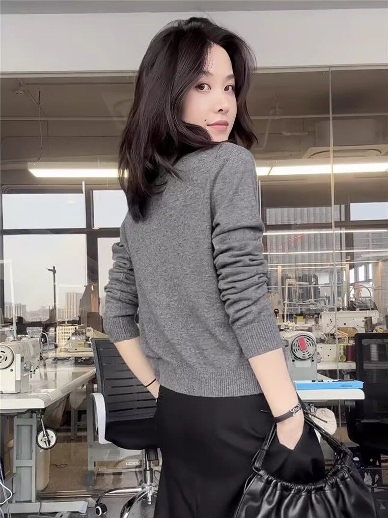 时尚百搭秋季新款单排扣休闲开衫女宽松显瘦长袖针织外套,女装短外套,德聚羊绒