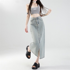 浅色牛仔半身裙女2025年夏季新款设计感开叉高腰中长包臀裙子，鞋类箱包手腕包，星座1210-1