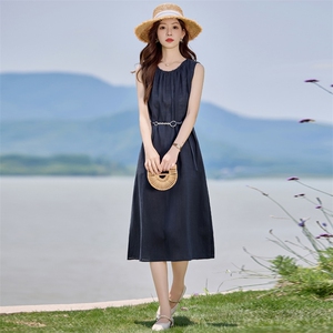 法式高级感气质连衣裙女2026夏季新款巨好看独特漂亮无袖收腰裙子图片