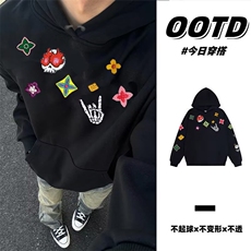 黑色