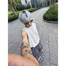 慵懒薄款小众镂空V领设计无袖针织背心男宽松美式复古套头上衣服，男装T恤，星座506A