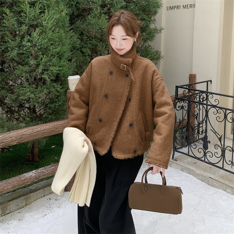 209-3290-P195-268皮毛一体双排扣加厚2025年冬季,女装短外套,韩蜜菓