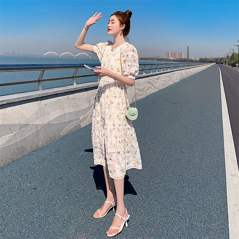 SD同款连衣裙女米色法式雏菊刺绣泡泡袖镂空度假风2025早春中长裙,女装连衣裙,天丽