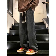 黑灰色