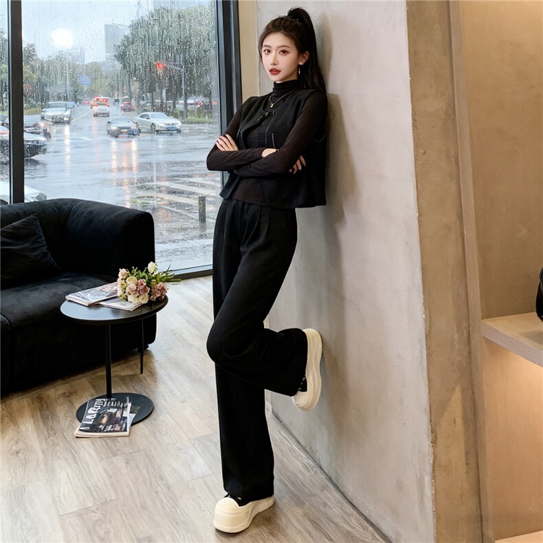高端时尚套装女秋显瘦短款马甲外套内搭深灰打底衫阔腿长裤三件套图片