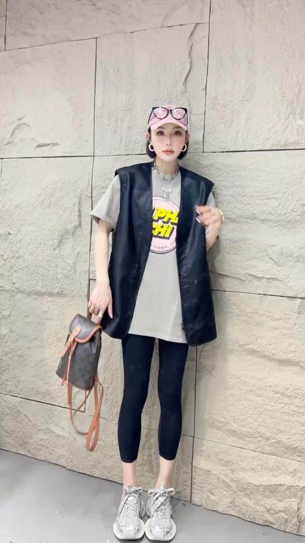 巨爆皮马甲，女装马甲，卡薇尔