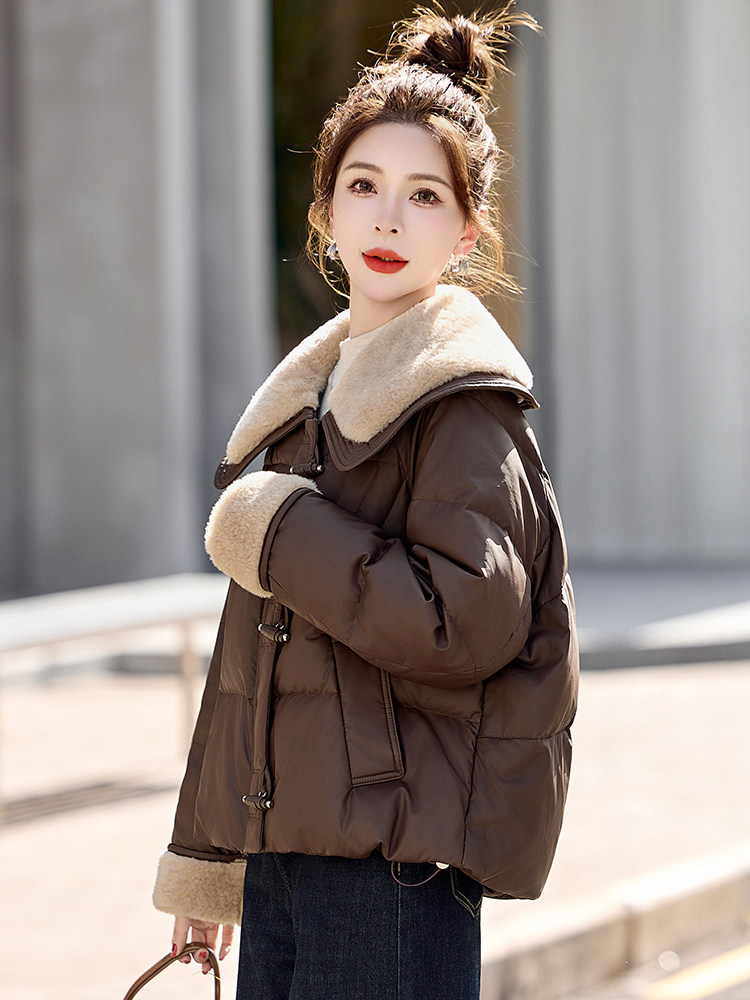 羊羔毛领拼接PU皮羽绒服女2025冬季新款小个子气质显瘦白鸭绒外套,女装羽绒服,慕咨