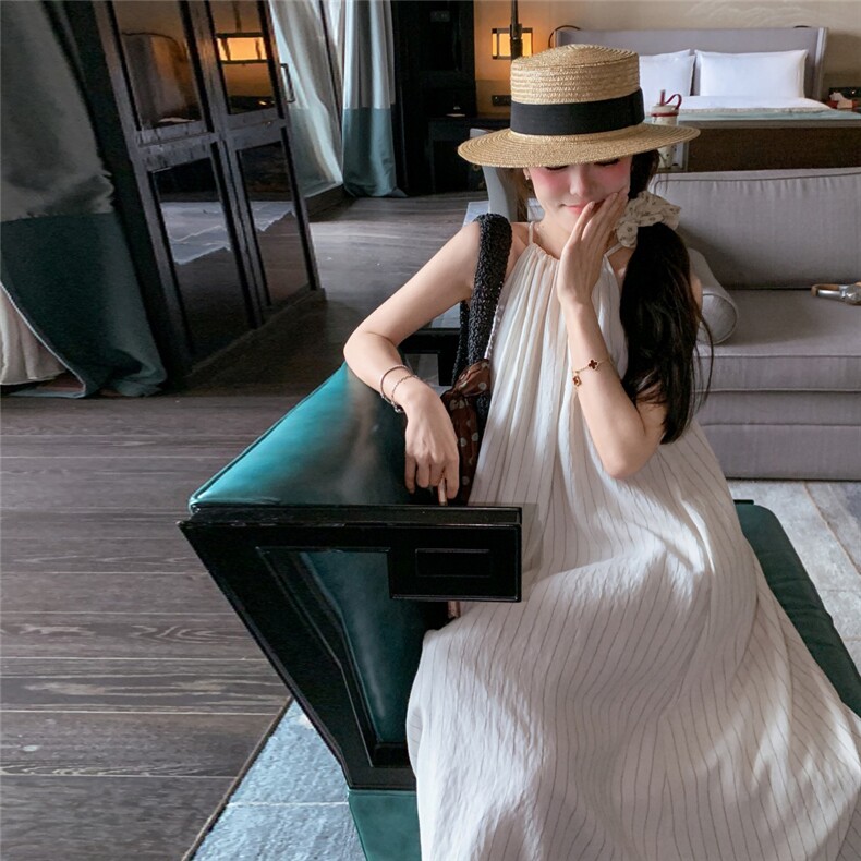 夏新款挂脖长裙子海边慵懒度假风连衣裙，女装连衣裙，诺蝶