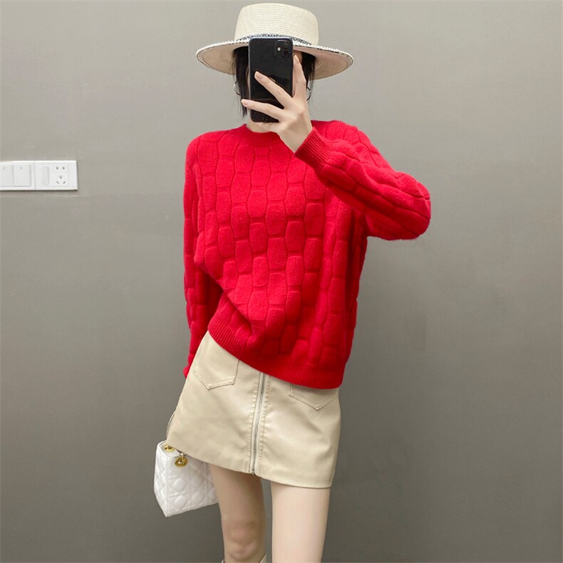 秋冬新款加厚圆领羊毛针织打底衫女宽松麻花珠片套头毛衣羊绒衫，女装羊绒衫，织绒羊