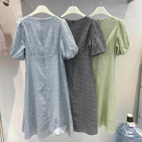 夏季，韩版V领碎花连衣裙，女装连衣裙，cosette(4F)