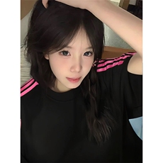 黑色