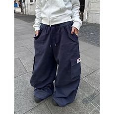 藏青色