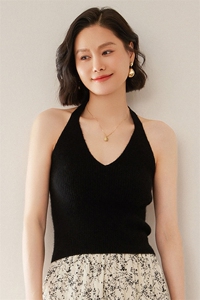 秋冬新款上新无袖挂脖衫女气质纯色山打底衫短款露背背心图片