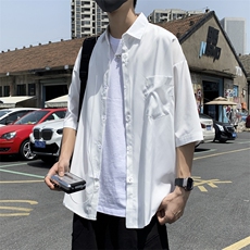 白色