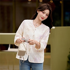 主推现货重工艺新款新中式春季刺绣提花设计感时尚气质减龄外套，女装防晒衣，韩美纤衣