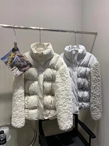 毛毛拼接羽绒服图片