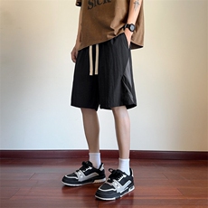 黑色