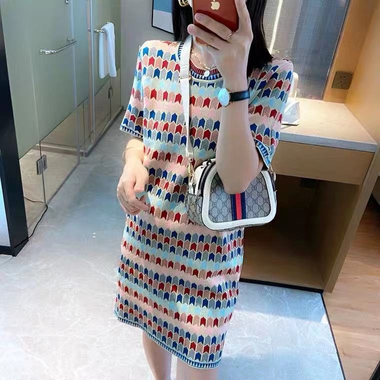 欧洲站气质圆领冰丝针织连衣裙女2021年春夏新款拼色条纹T恤裙潮,女装连衣裙,潮品会